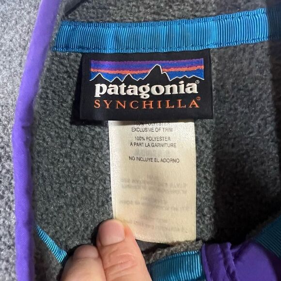 Patagonia Synchilla Gray Purple Pullover Fleece Jacket Sweater Size Small - Picture 9 of 12